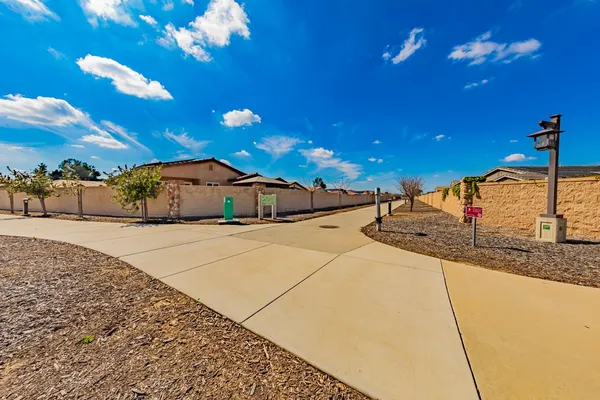 $443,000 | 3919 Portals Avenue, Clovis, CA 93619