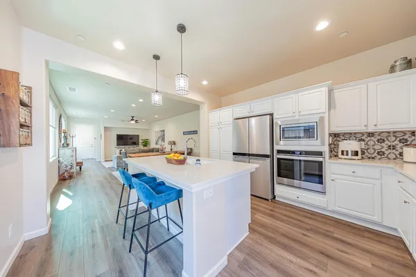 $443,000 | 3919 Portals Avenue, Clovis, CA 93619