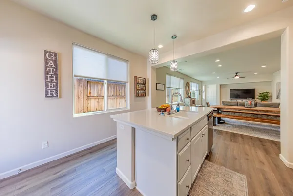 $443,000 | 3919 Portals Avenue, Clovis, CA 93619