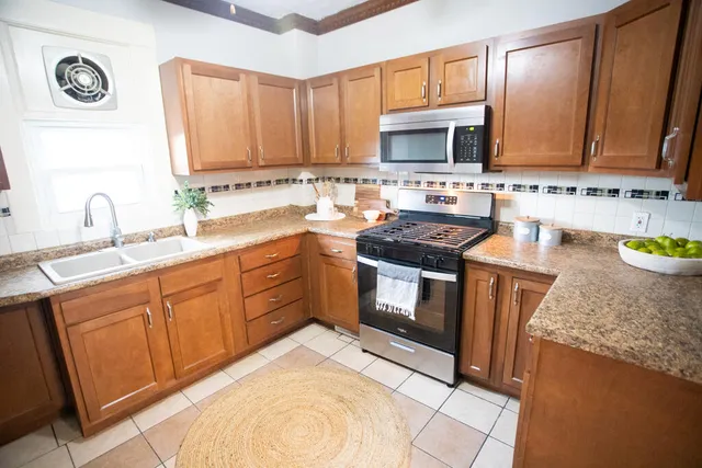 $214,900 | 639 Curve Street Southwest, Grand Rapids, MI 49503