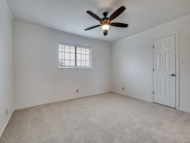 $900,000 | 140 Twin Lakes Drive, Double Oak, TX 75077