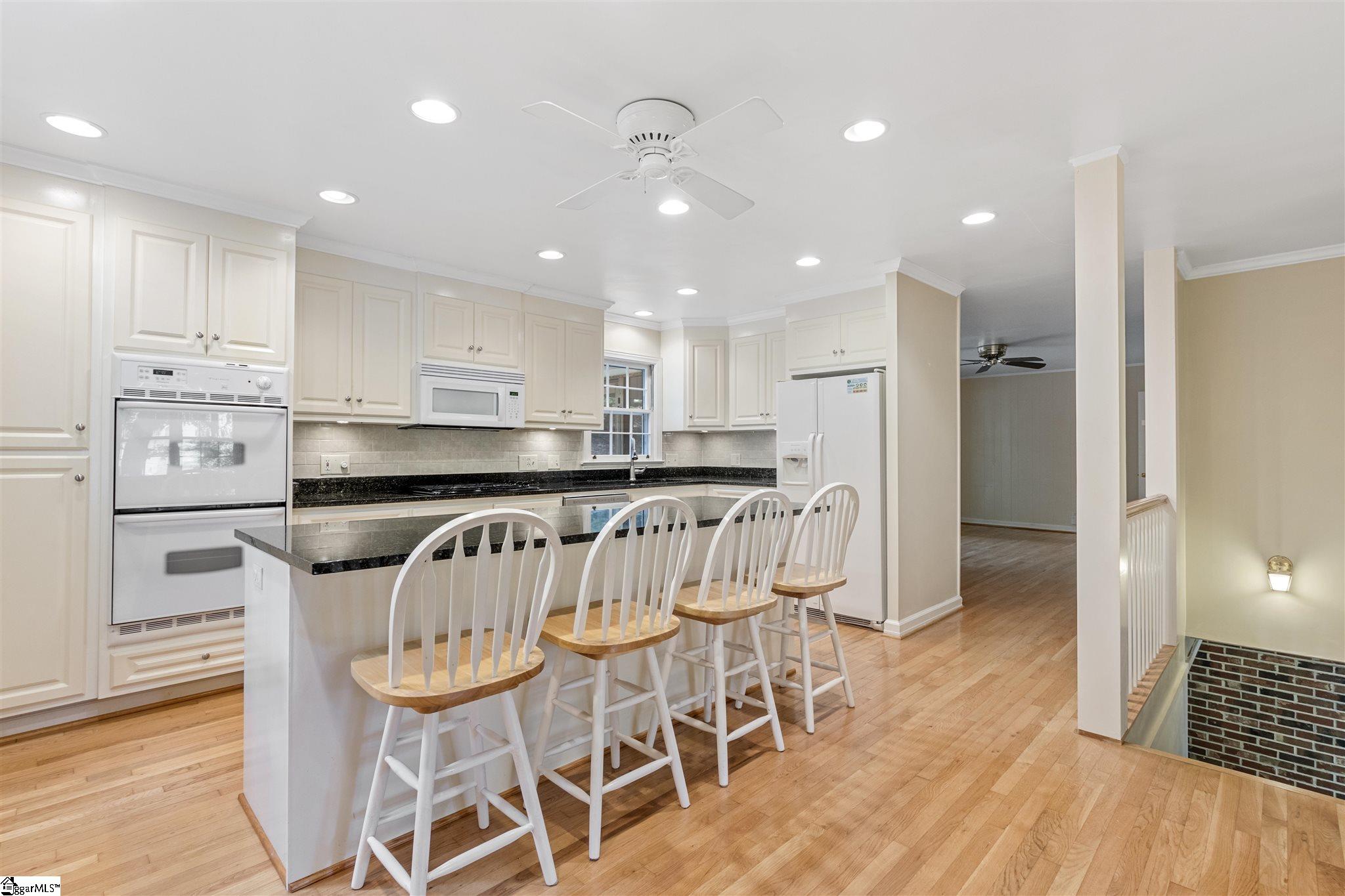 121 Chisolm Trail Greenville, SC 29607 - Photo 14 of 34 Gallery Image 14