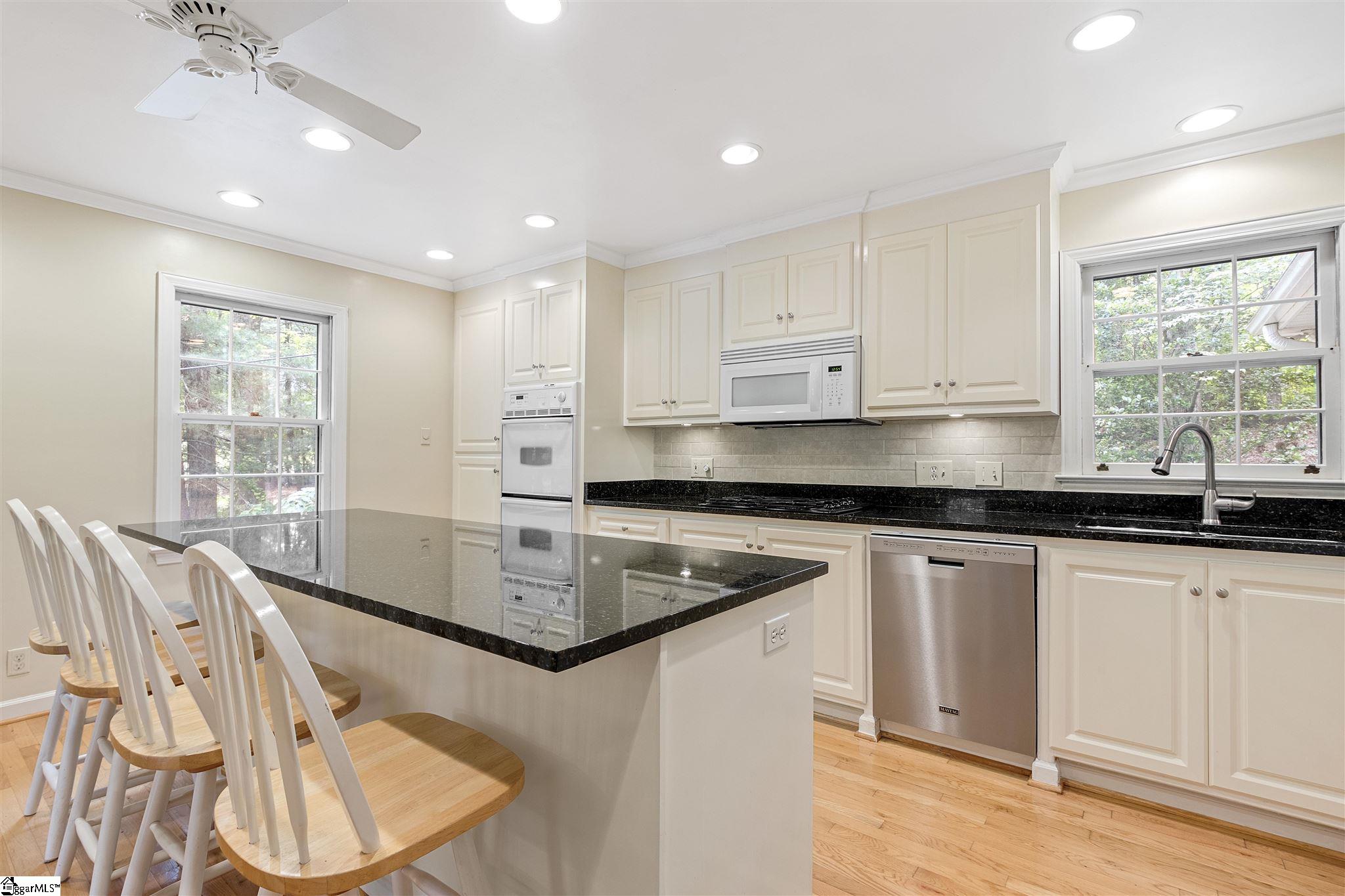 121 Chisolm Trail Greenville, SC 29607 - Photo 17 of 34 Gallery Image 17