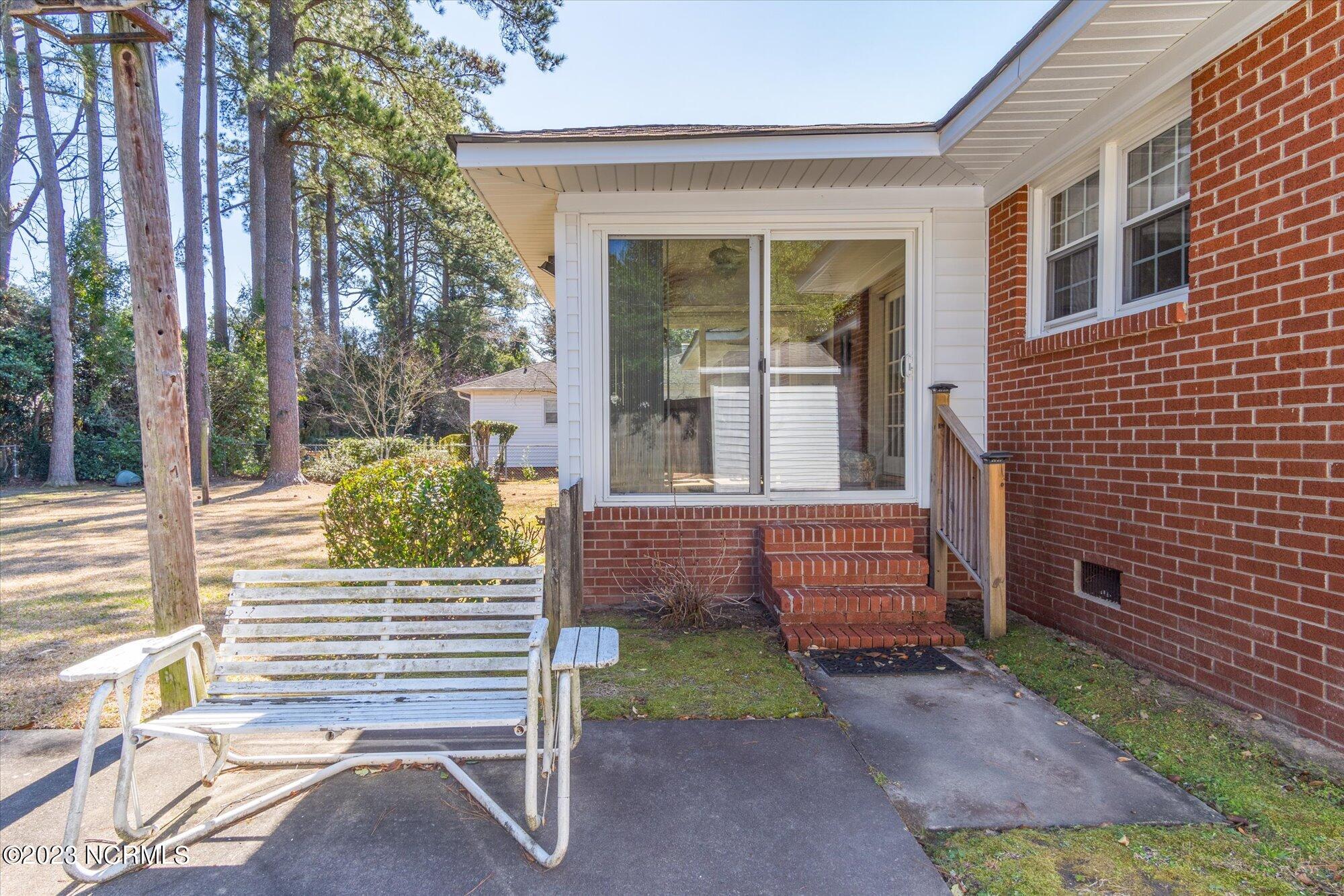 1217 Sutton Drive Kinston, NC 28501 - Photo 39 of 47 39-1217 Sutton Dr-39