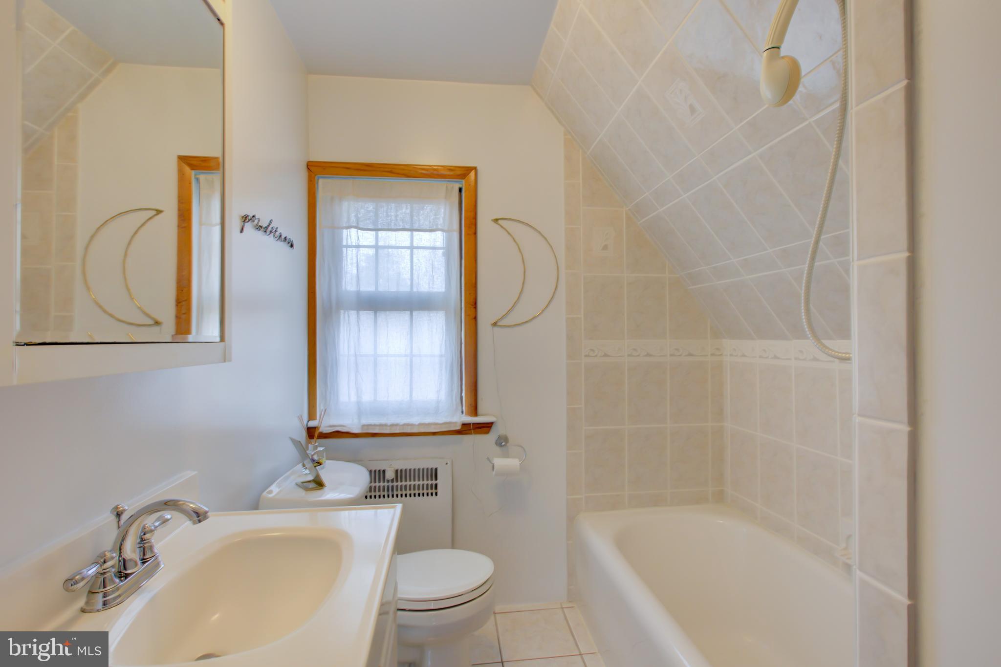 4119 Westview Road Baltimore, MD 21218 - Photo 33 of 51 Third floor bath