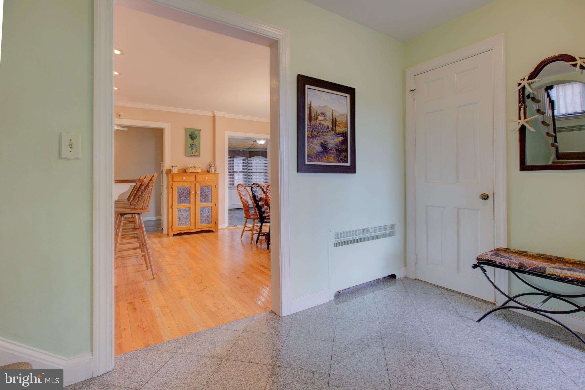 4119 Westview Road Baltimore, MD 21218 - Photo 4 of 51 Foyer