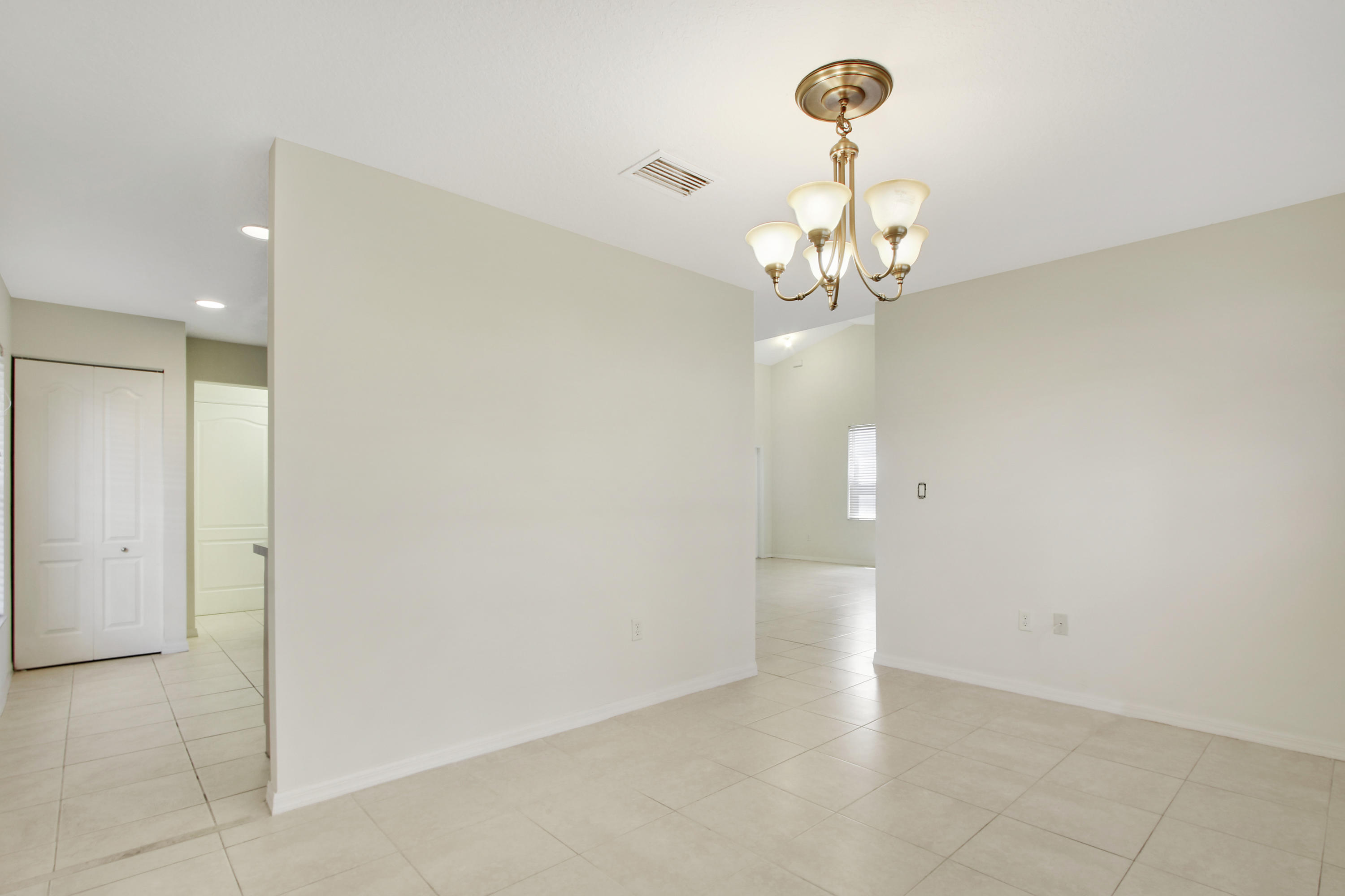 5423 Buchanan Road Delray Beach, FL 33484 - Photo 7 of 17 Dining rood