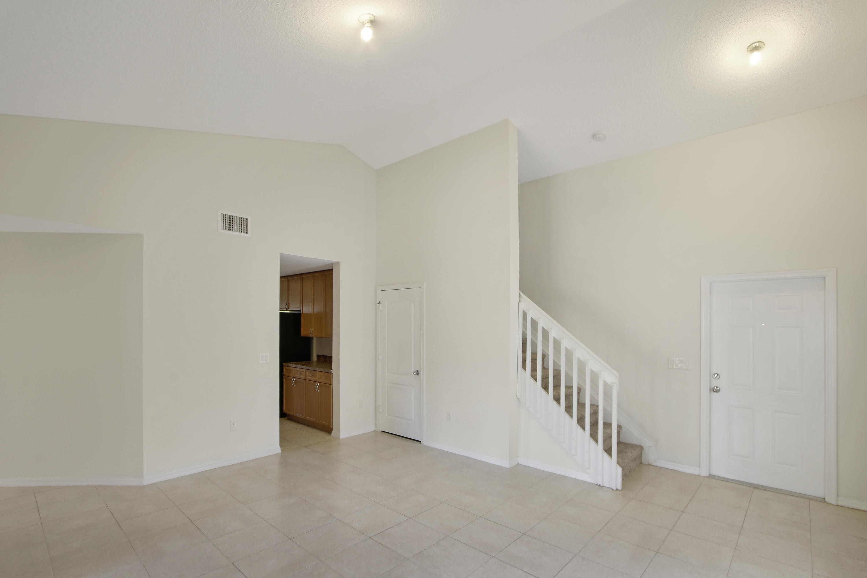 5423 Buchanan Road Delray Beach, FL 33484 - Photo 10 of 17 Living Room
