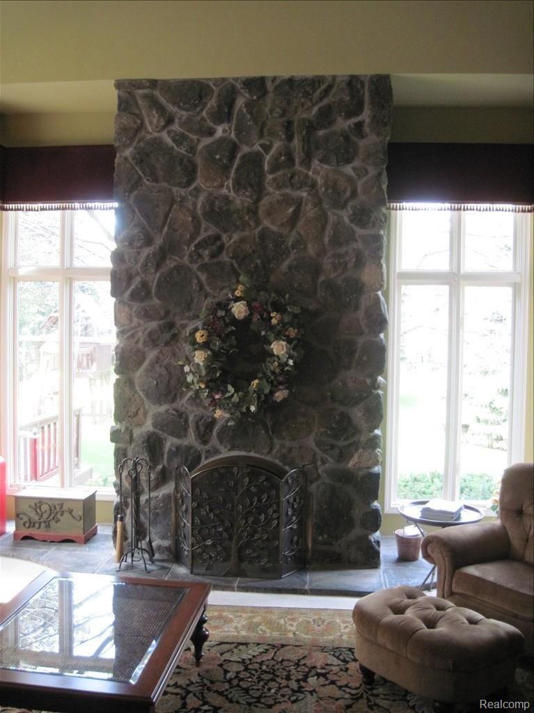 751 Timberline Drive Rochester, MI 48309 - Photo 7 of 8 Natural Stone Fireplace