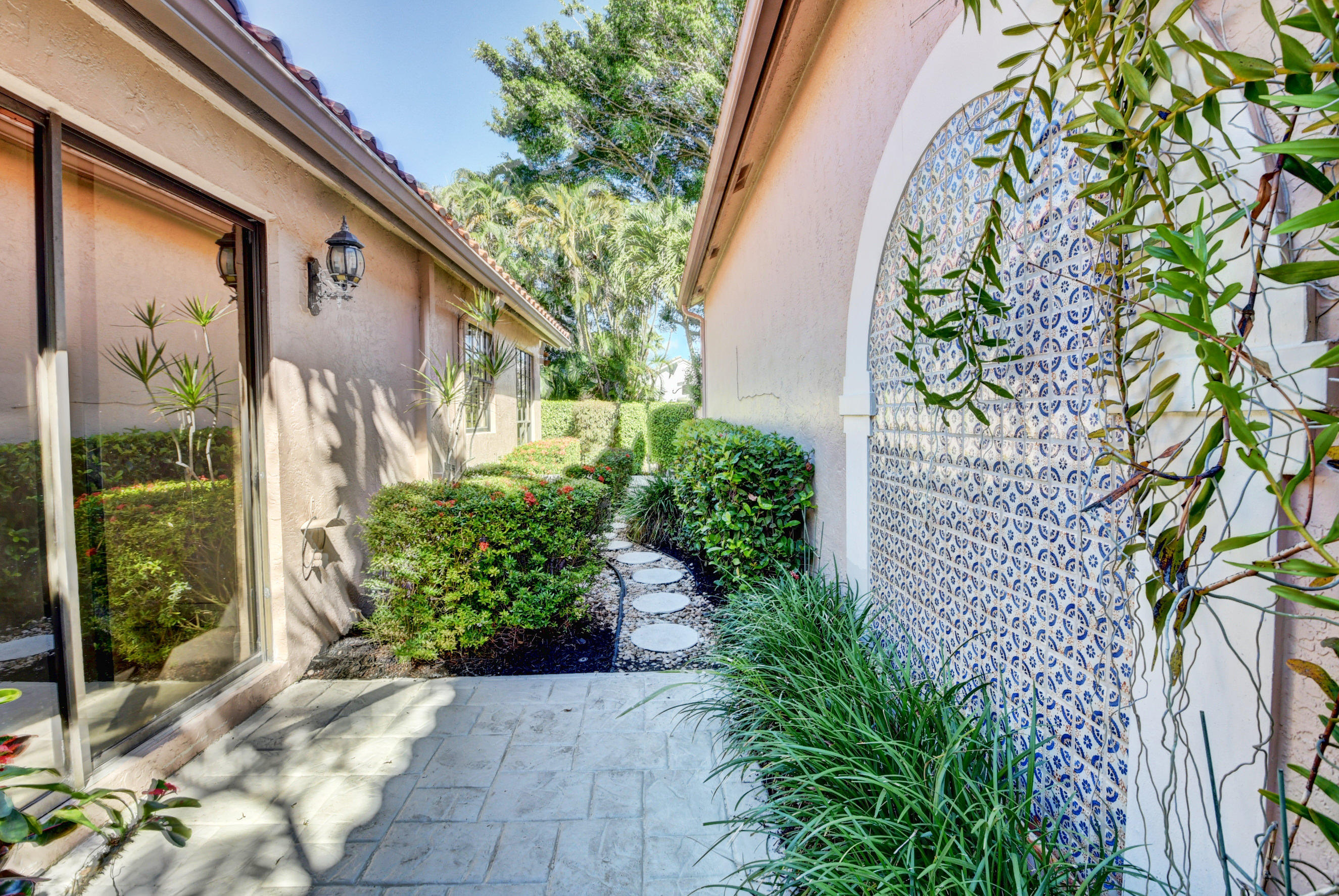 2123 Northwest 59th Street Boca Raton, FL 33496 - Photo 4 of 31 DSC_3575_6_7_8_9