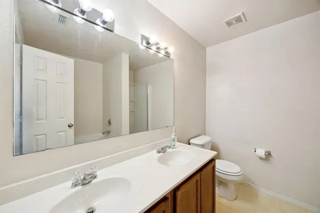 a bathroom with a tub