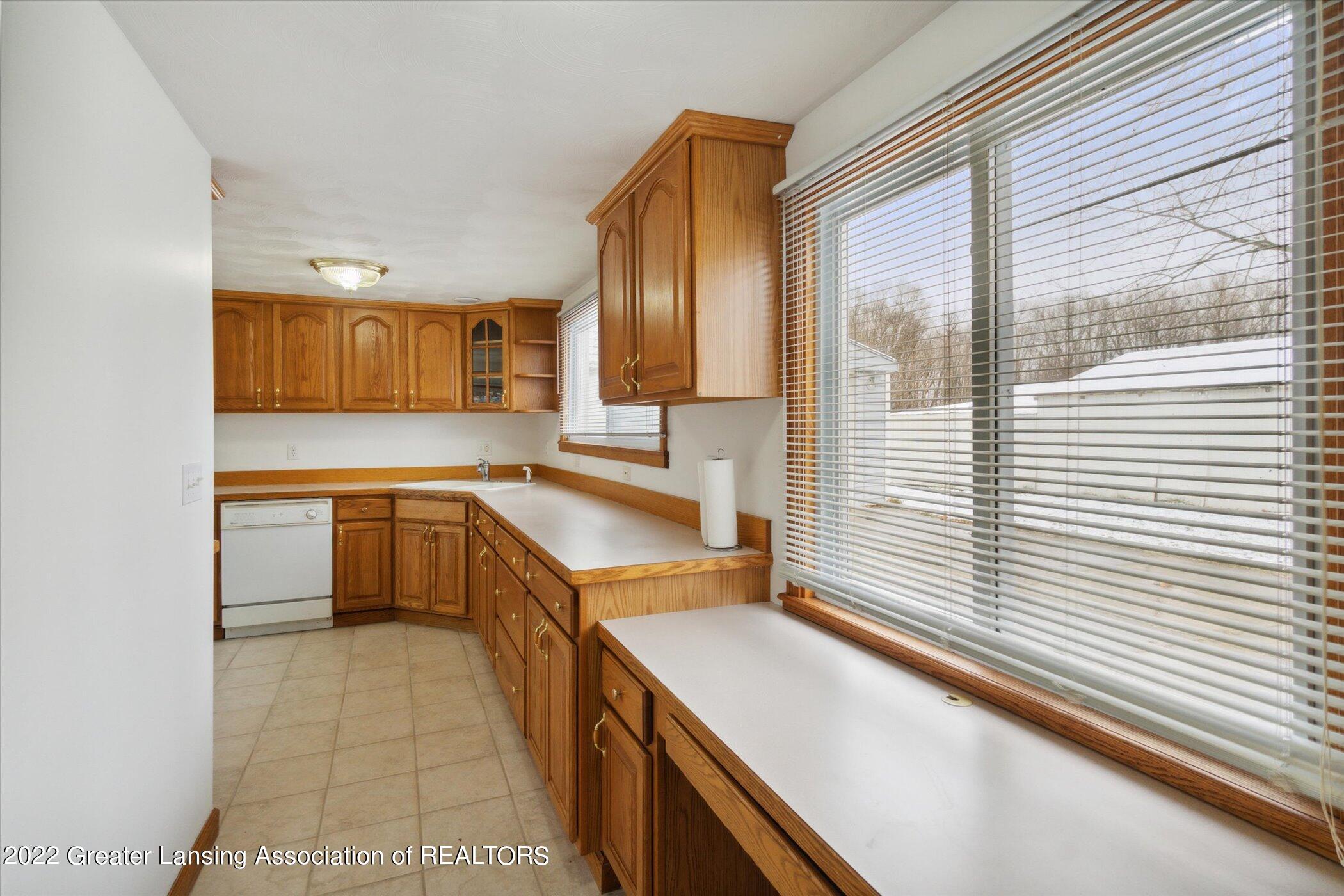1964 Sandhill Road Mason, MI 48854 - Photo 7 of 34 06-1964-Sandhill-Rd-Mason-MI-48854-Windo