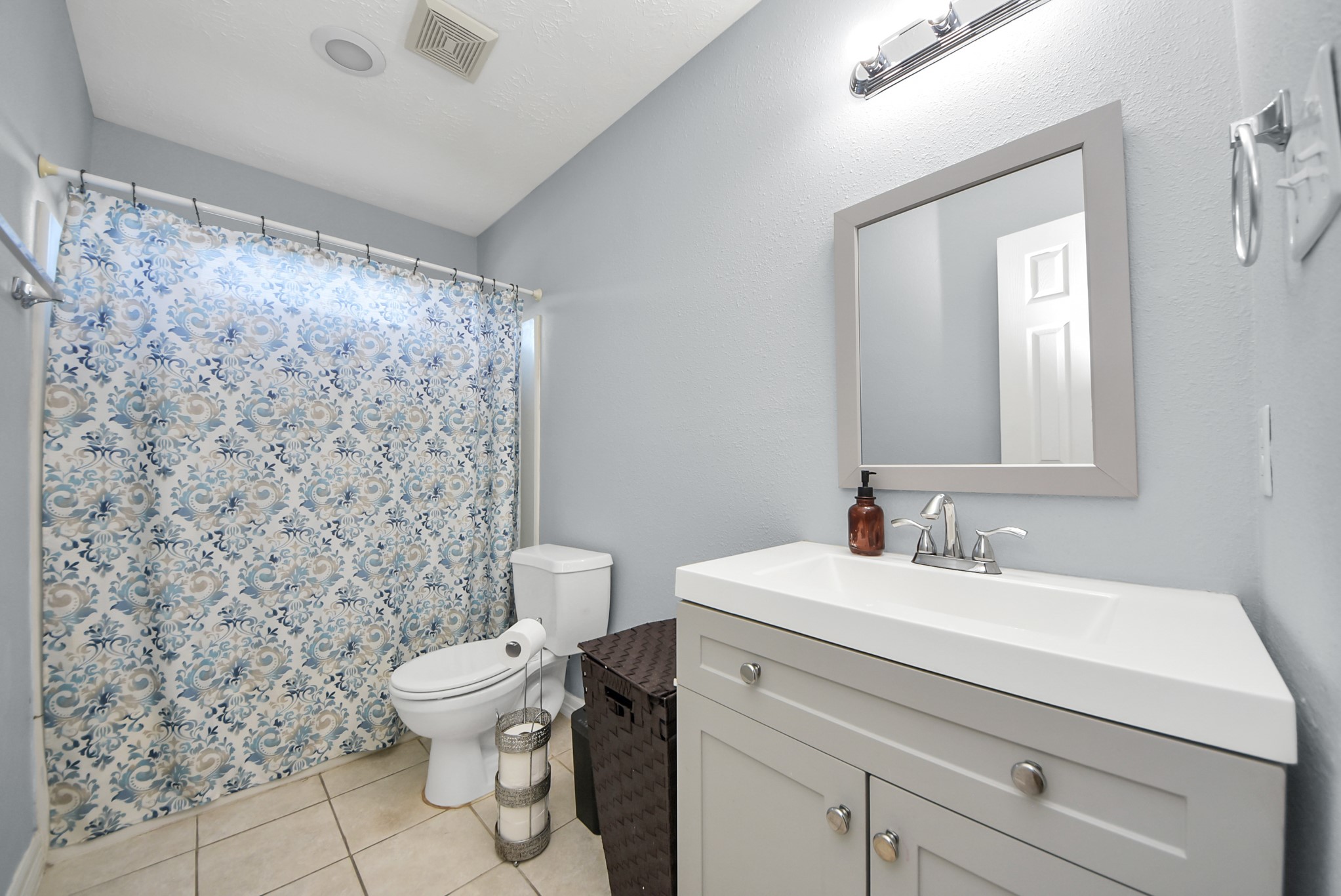 201 South Native Lane Houston, TX 77022 - Photo 25 of 34