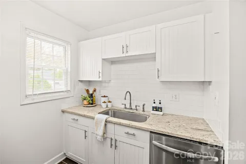$399,000 | 1562 Pecan Avenue, Charlotte, NC 28205