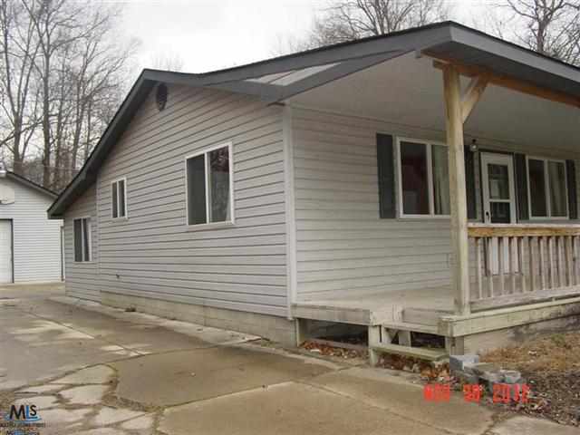 6072 Benoit Road Algonac, MI 48001 - Photo 3 of 15 31128227-2.JPG