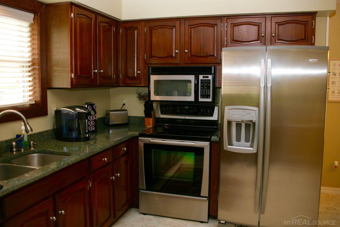 2376 Norton Road Rochester Hills, MI 48307 - Photo 8 of 25