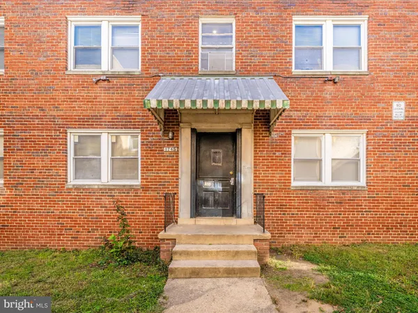 $690,000 | 1745 T Street Southeast, Washington, DC 20020