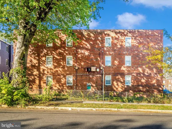 $690,000 | 1745 T Street Southeast, Washington, DC 20020