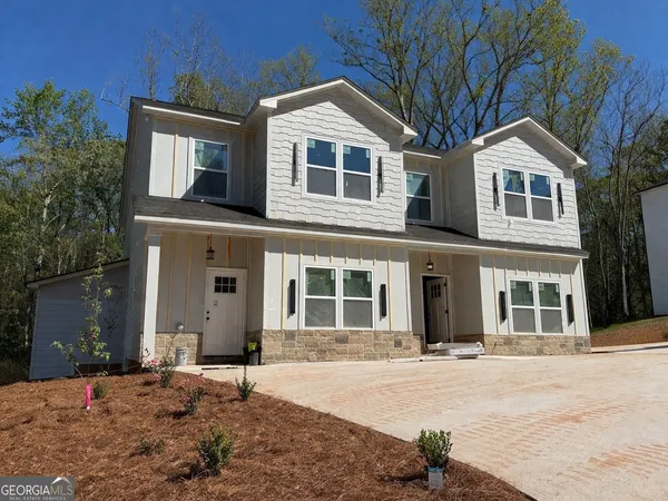 $2,000 | 232 Brad Street, Unit A, Royston, GA 30662