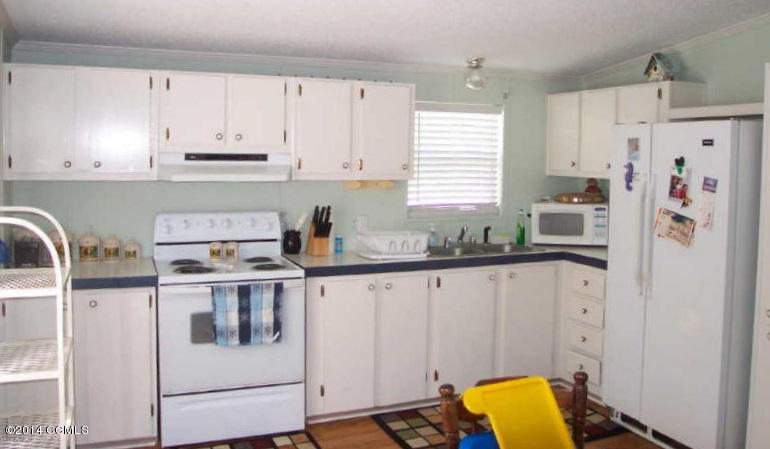 741 Broad Creek Loop Road Newport, NC 28570 - Photo 5 of 20 Kitchen