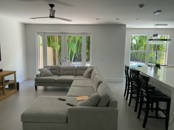 $975,000 | 4883 North Classical Boulevard, Delray Beach, FL 33445