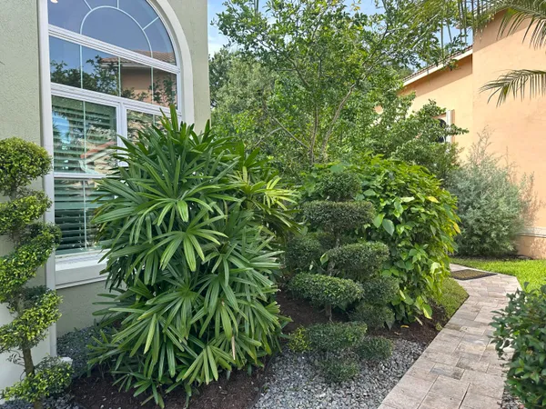 $975,000 | 4883 North Classical Boulevard, Delray Beach, FL 33445