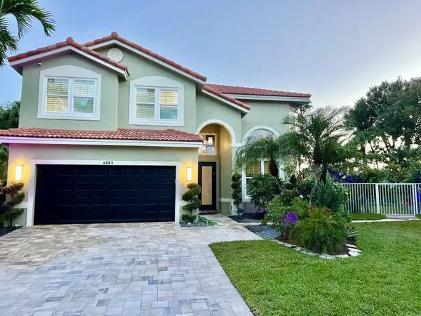 $975,000 | 4883 North Classical Boulevard, Delray Beach, FL 33445