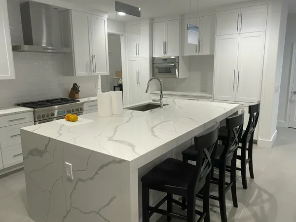 $975,000 | 4883 North Classical Boulevard, Delray Beach, FL 33445