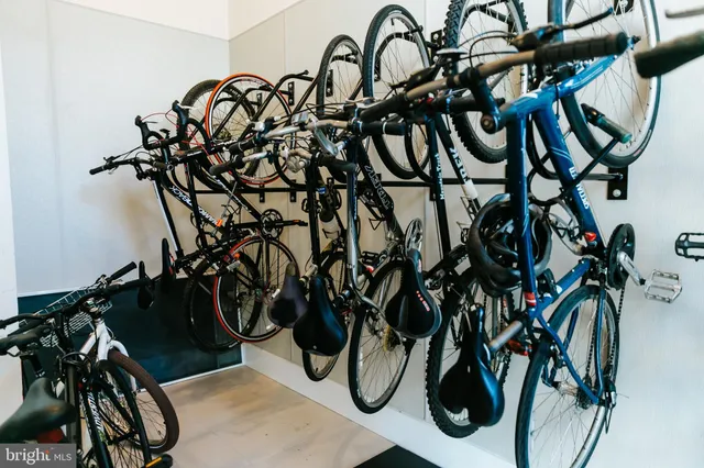 $1,667 | 1430 South Street, Unit 408, Philadelphia, PA 19146