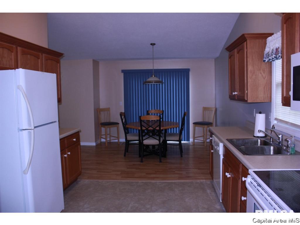 4628 Trevi Drive Springfield, IL 62703 - Photo 12 of 36 Gallery Image 12