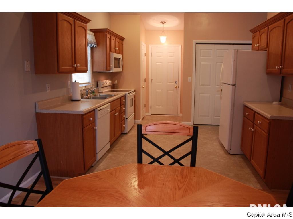 4628 Trevi Drive Springfield, IL 62703 - Photo 16 of 36 Gallery Image 16