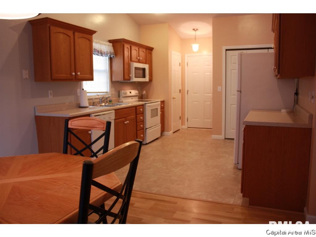 4628 Trevi Drive Springfield, IL 62703 - Photo 17 of 36 Gallery Image 17