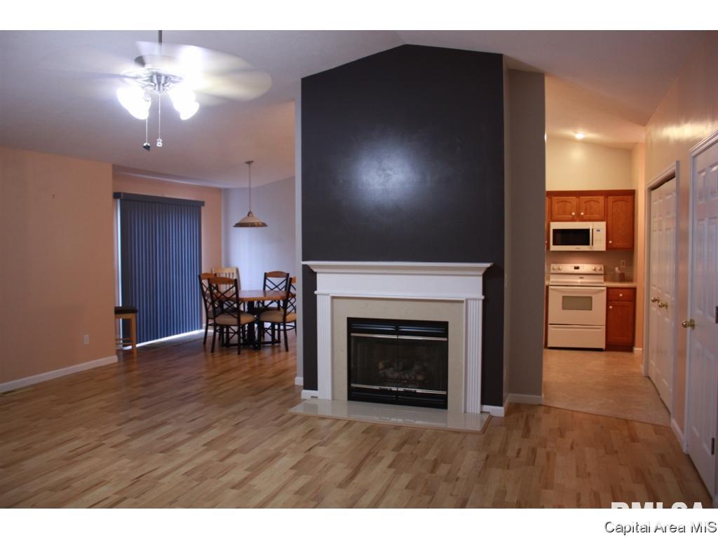 4628 Trevi Drive Springfield, IL 62703 - Photo 3 of 36 Gallery Image 3