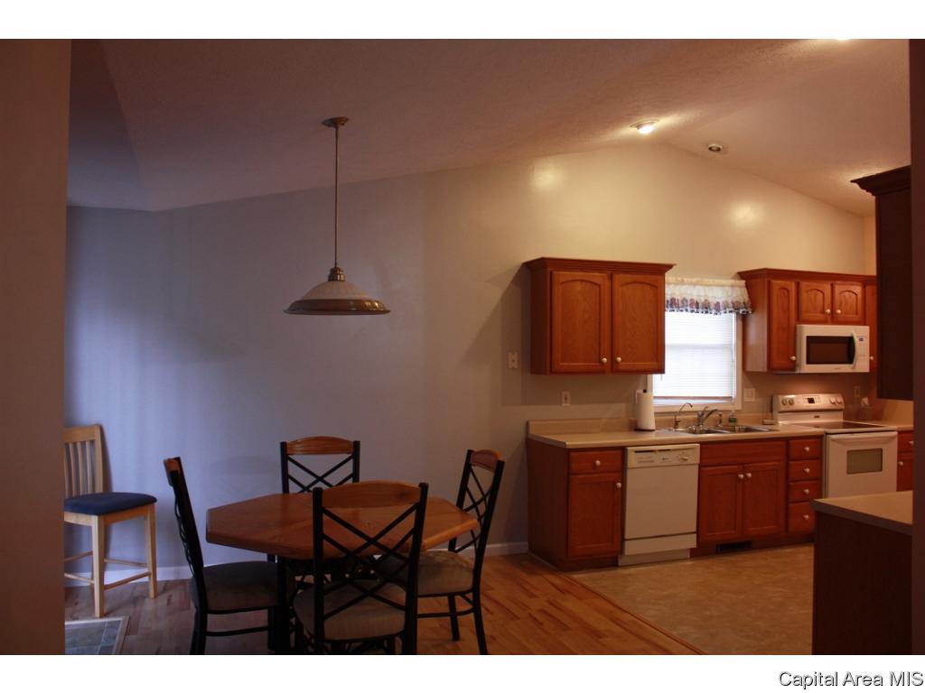 4628 Trevi Drive Springfield, IL 62703 - Photo 8 of 36 Gallery Image 8