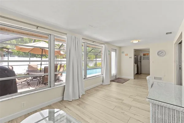 $575,000 | 6836 Roxbury Drive, Sarasota, FL 34231