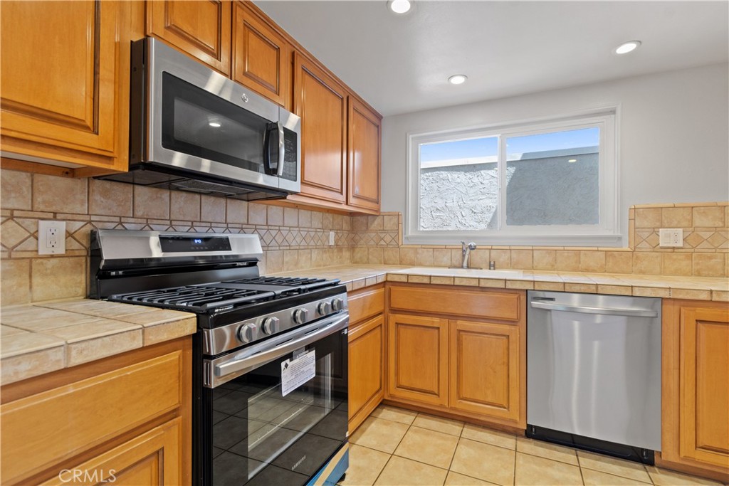 28191 Ridgecove Court South Rancho Palos Verdes, CA 90275 - Photo 6 of 27 Kitchen
