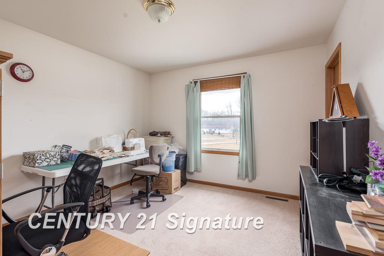 12430 Dice Road Freeland, MI 48623 - Photo 19 of 34