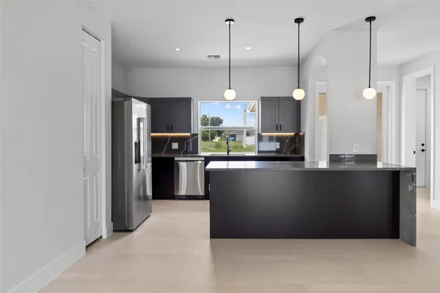 $3,600 | 4049 Southwest Port St Lucie Boulevard, Port St. Lucie, FL 34953