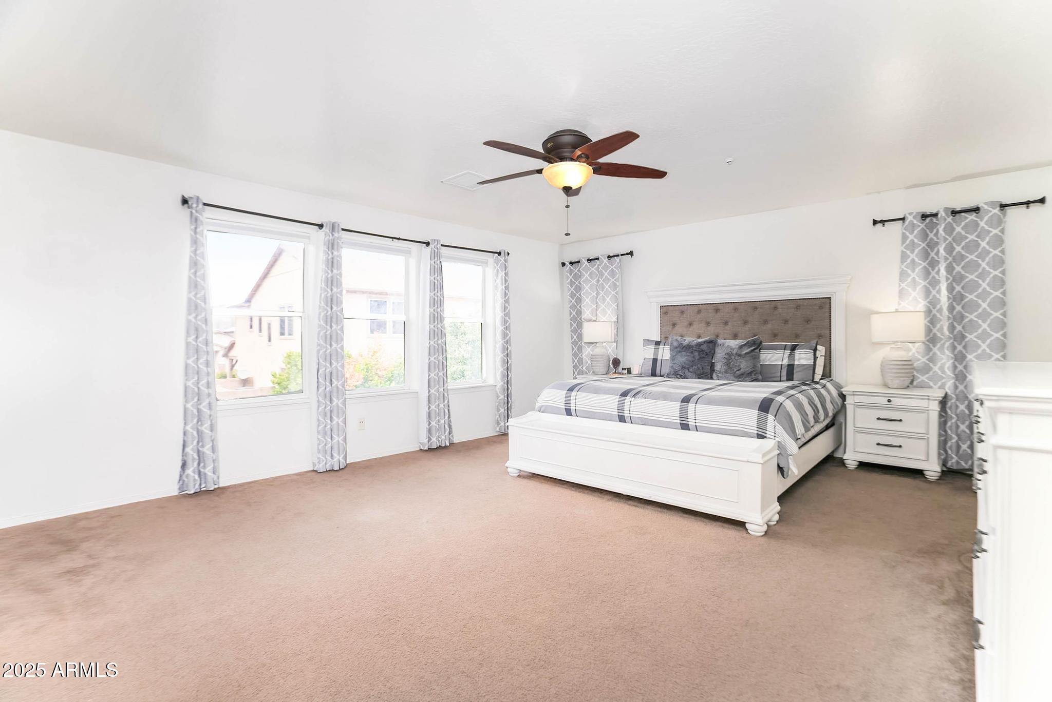 608 Bootleg Road Clarkdale, AZ 86324 - Photo 23 of 111 a living room with furniture and a window