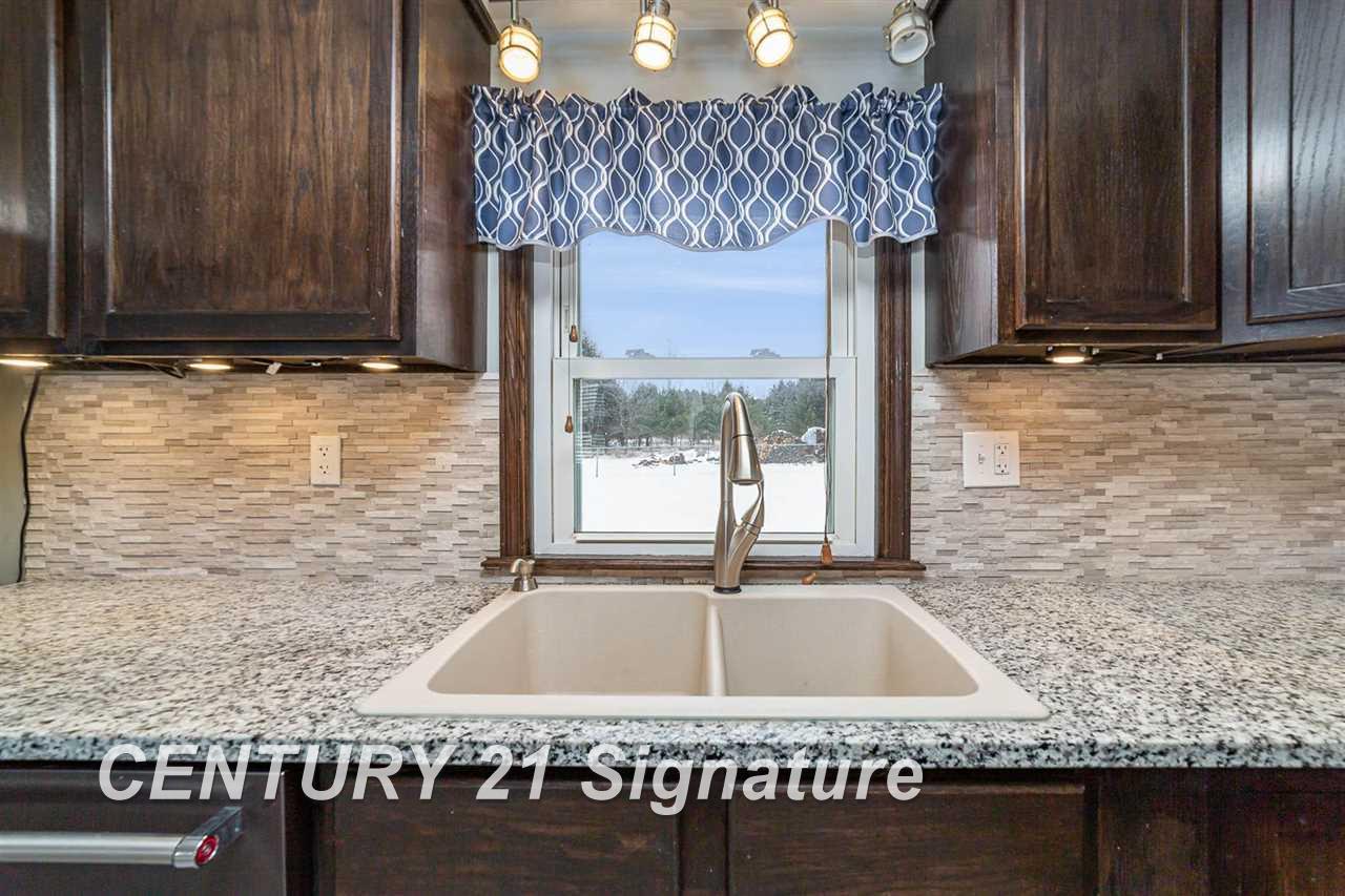21970 Roosevelt Road Merrill, MI 48637 - Photo 9 of 28