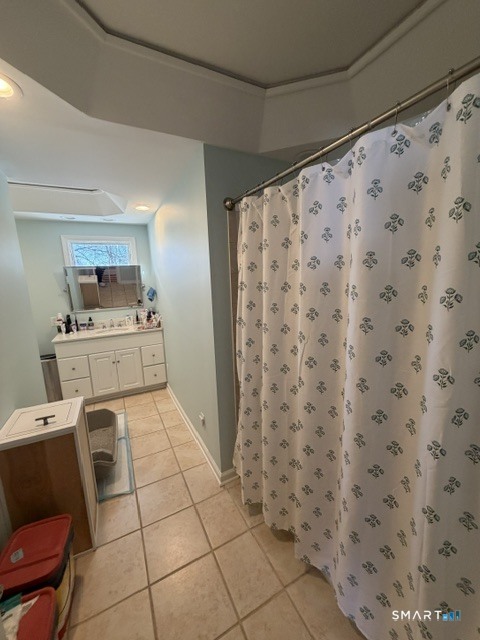 438 Clement Lane Orange, CT 06477 - Photo 11 of 17