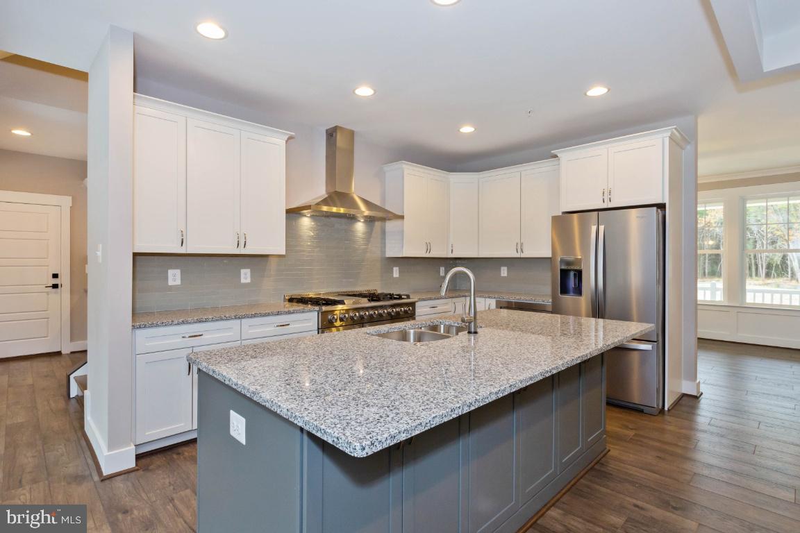 16905 Hughes Road Poolesville, MD 20837 - Photo 6 of 11 Large island
