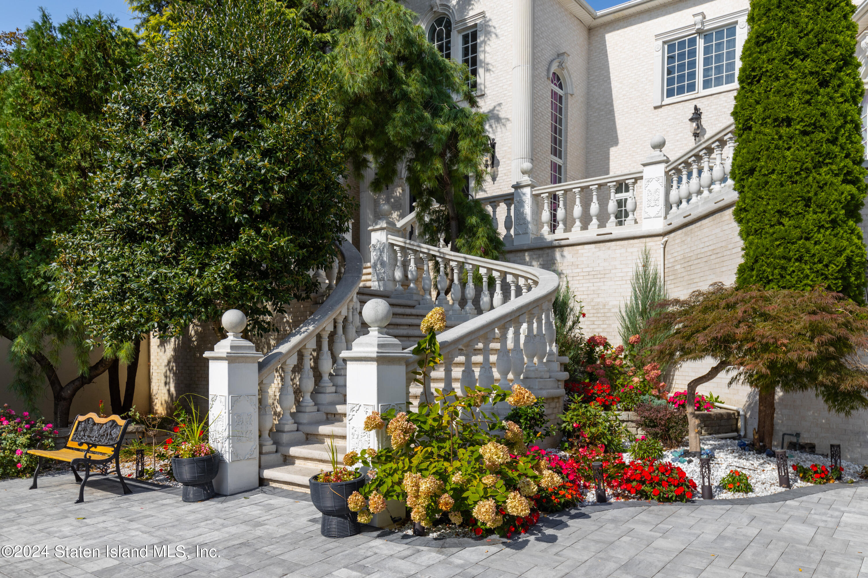 35 Peter Court Staten Island, NY 10304 - Photo 5 of 111 35PeterCt-07