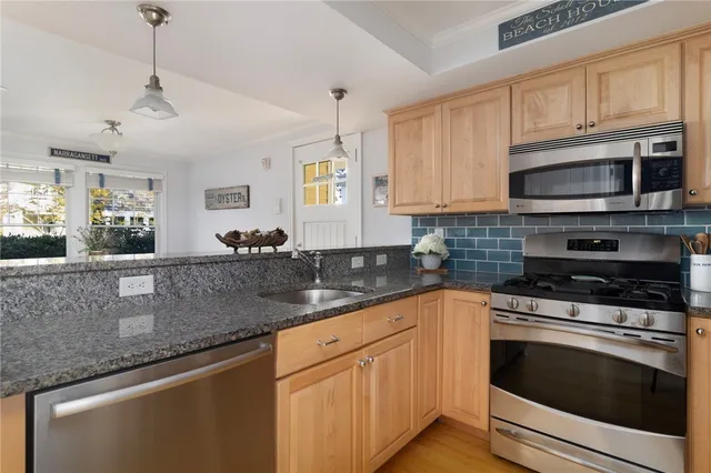 $849,000 | 20 Narragansett Avenue, Unit 905, Narragansett, RI 02882