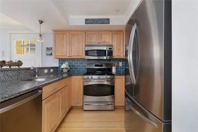 $849,000 | 20 Narragansett Avenue, Unit 905, Narragansett, RI 02882