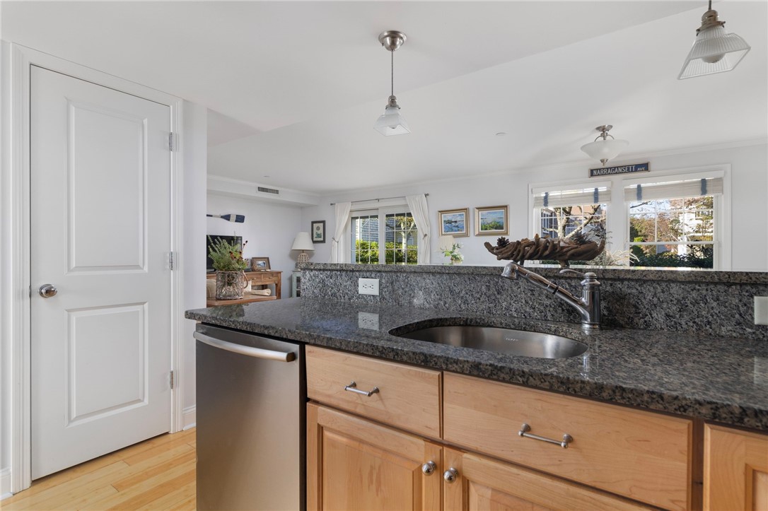 20 Narragansett Avenue, Unit 905 Narragansett, RI 02882 - Photo 9 of 40