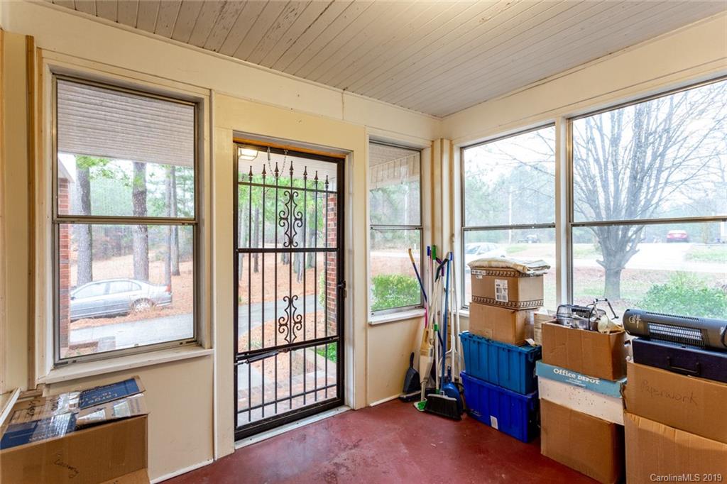 374 Hemlock Road Cleveland, NC 27013 - Photo 5 of 36 Gallery Image 5