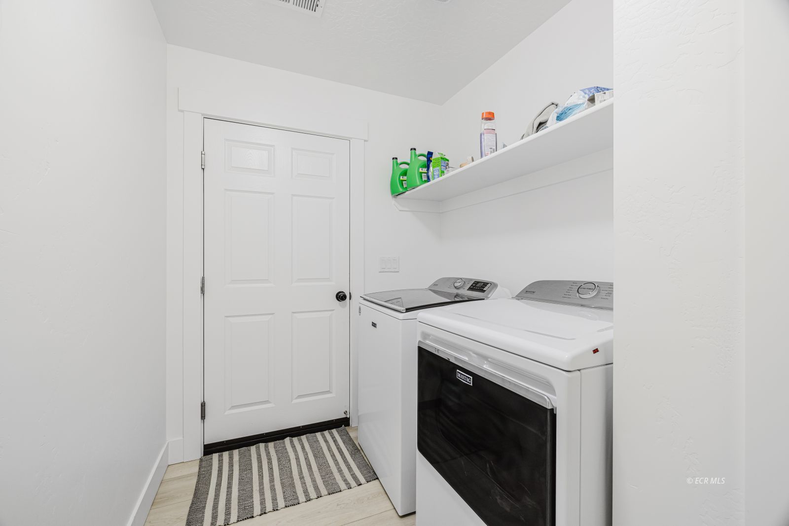 215 Spring Creek Parkway Spring Creek, NV 89815 - Photo 16 of 27