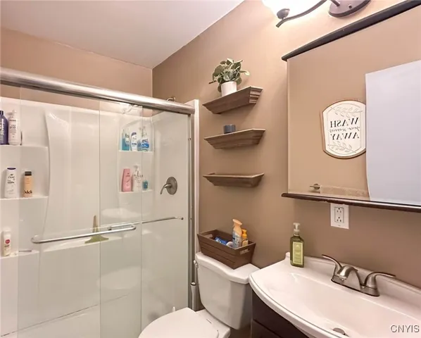 $159,900 | 1674 Grandview Avenue, Utica, NY 13502