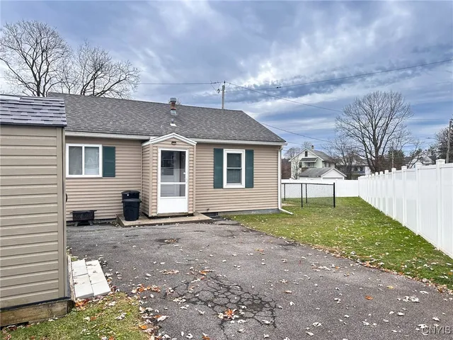$159,900 | 1674 Grandview Avenue, Utica, NY 13502
